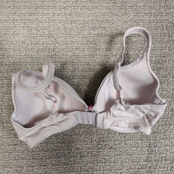 Victoria's Secret Body By Victoria Lined Perfect Coverage - Pale Pink Size 36 DD - Picture 2 of 3